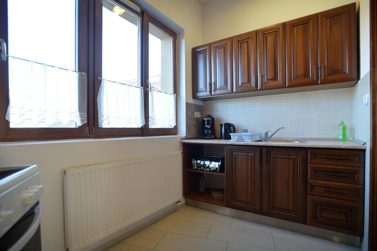 Corner Apartman Eger Exterior photo