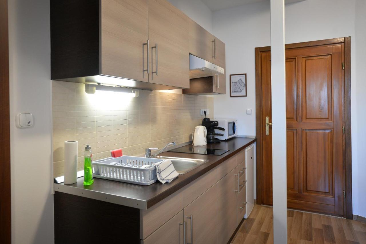 Corner Apartman Eger Exterior photo