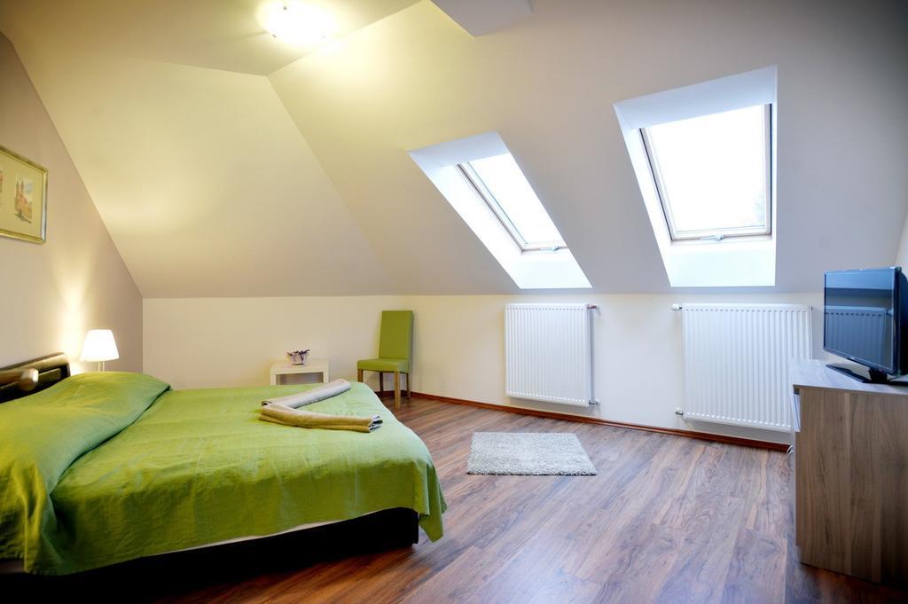 Corner Apartman Eger Room photo