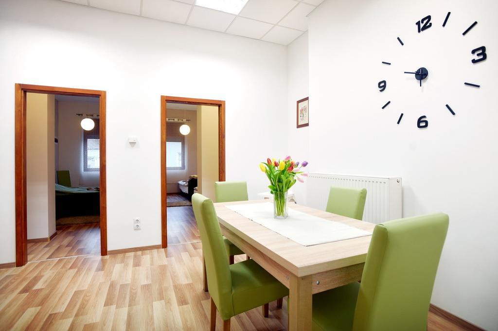 Corner Apartman Eger Room photo