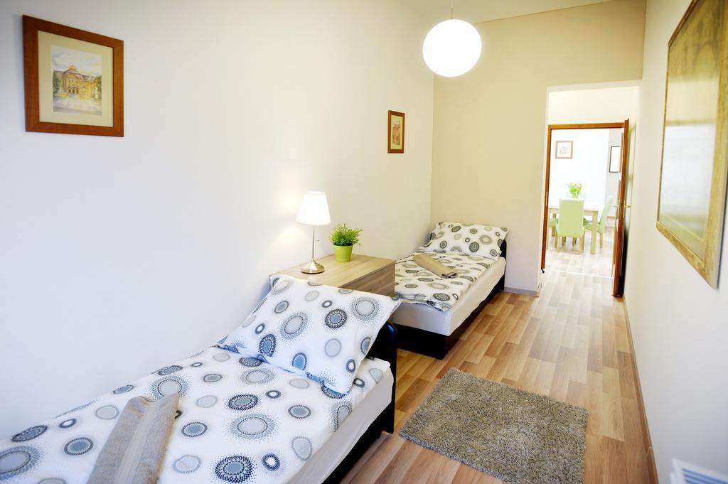 Corner Apartman Eger Room photo